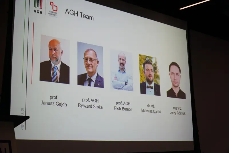 Slide presenting the WIM research team from AGH University of Krakow.