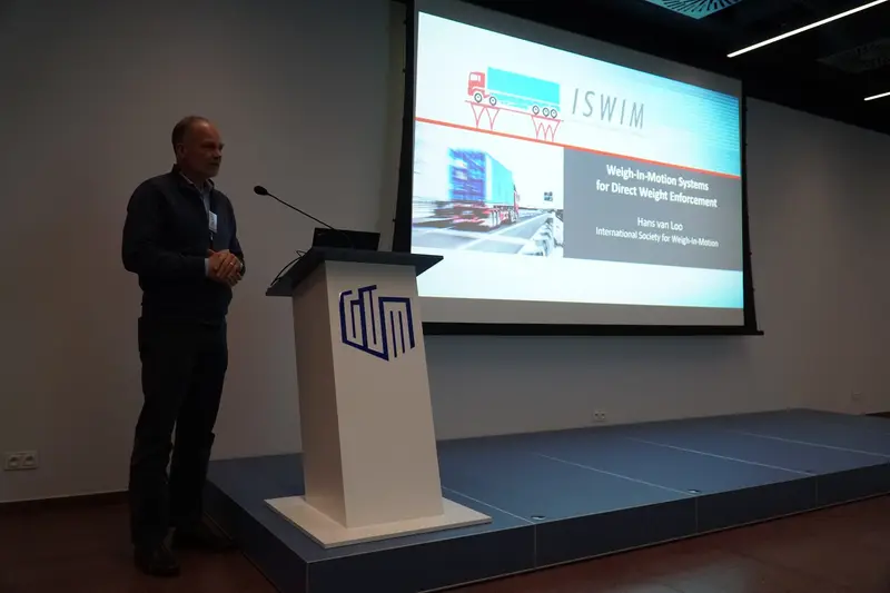 International speaker from the International Society for Weigh-In-Motion (IS-WIM) during his presentation.